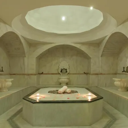 Comfort Hotel 3*